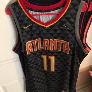Trae Young jersey